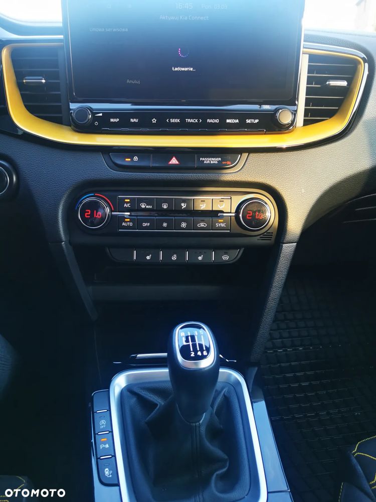 Kia XCeed 1.5 T-GDI L Business Line - 13