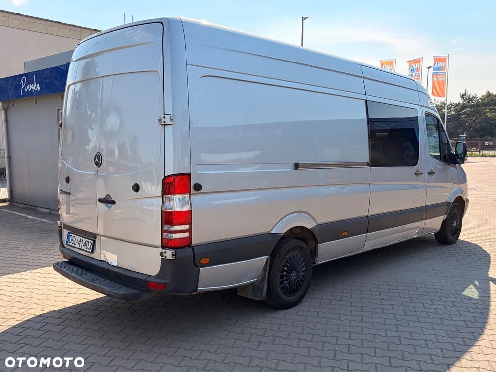Mercedes-Benz Sprinter - 4