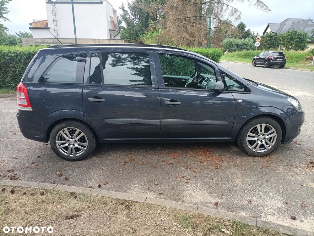 Opel Zafira - 16