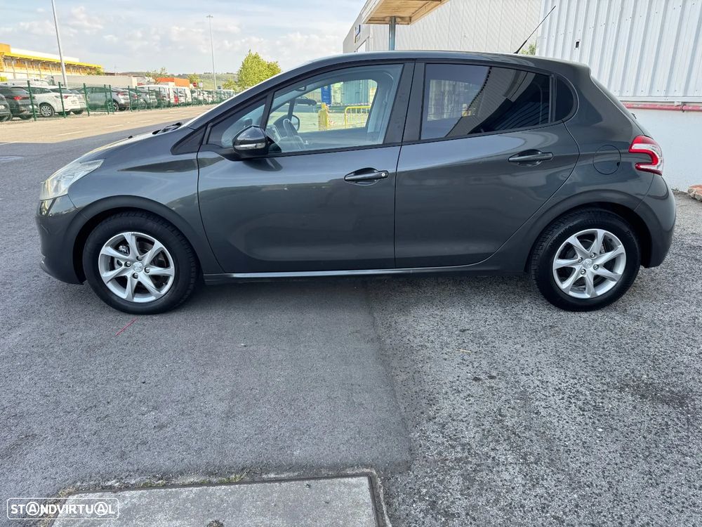 Peugeot 208 1.4 HDi - 2