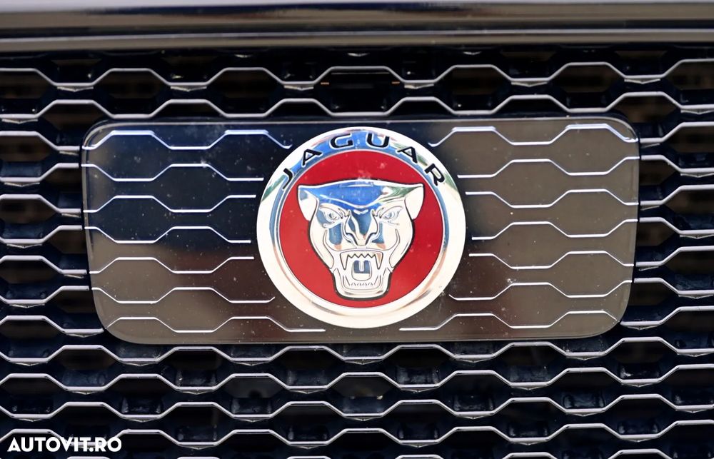 Jaguar F-Pace P250 AWD R-Dynamic Black - 10
