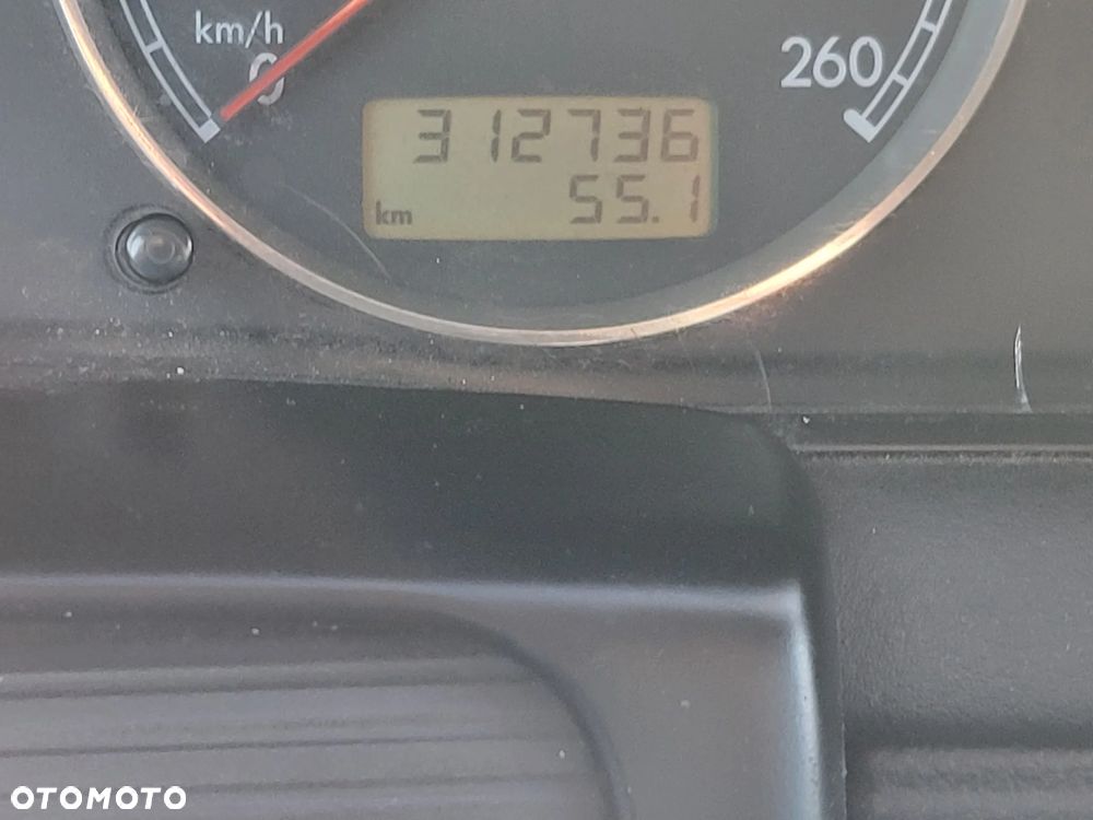 Volkswagen Passat 2.0 Comfortline - 24