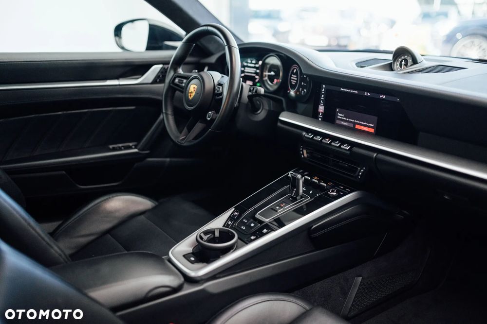 Porsche 911 Turbo - 19