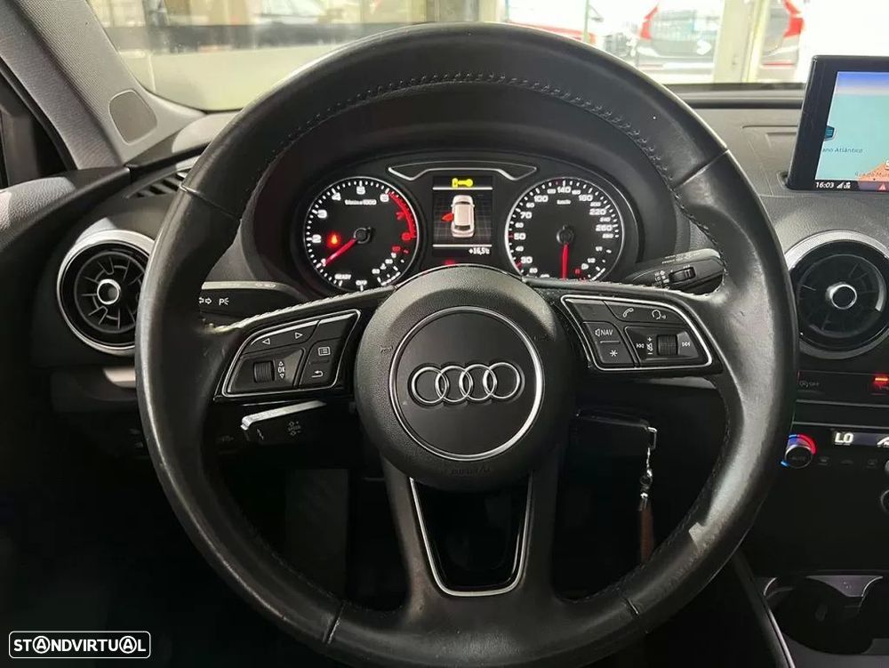 Audi A3 Sportback 30 TFSI Design - 9