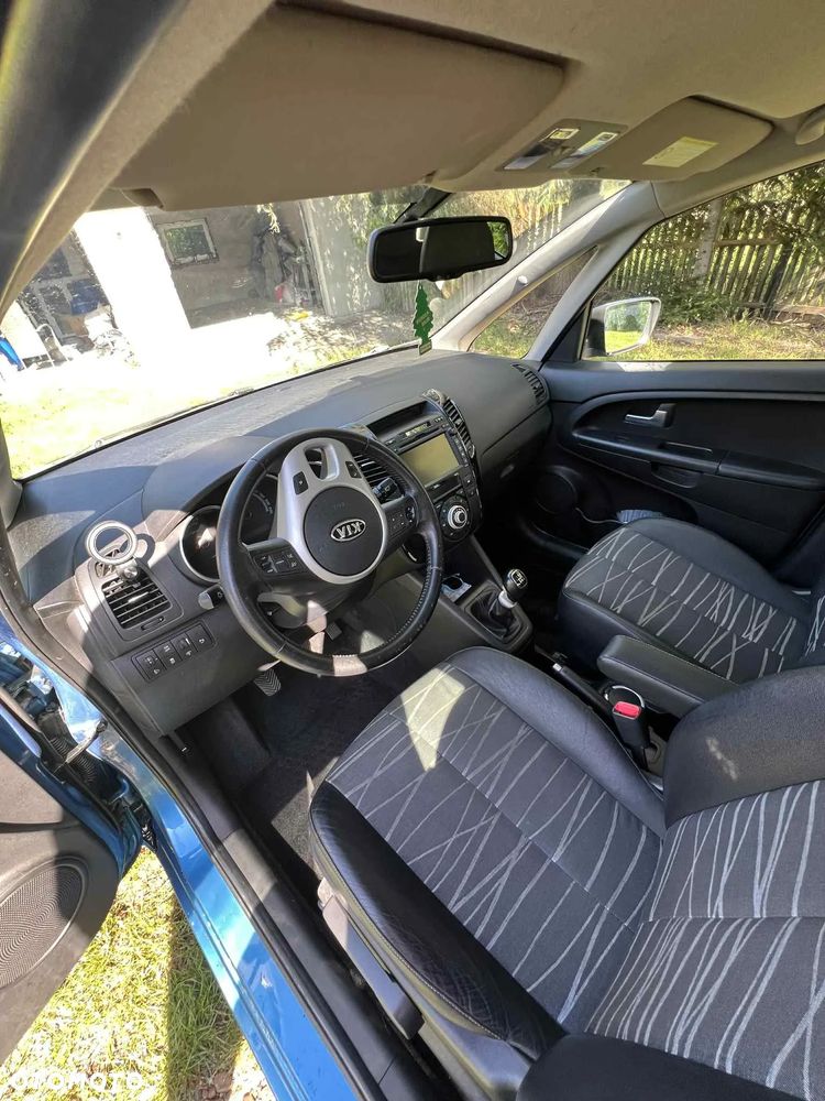 Kia Venga 1.4 CRDi 90 ISG Vision - 10