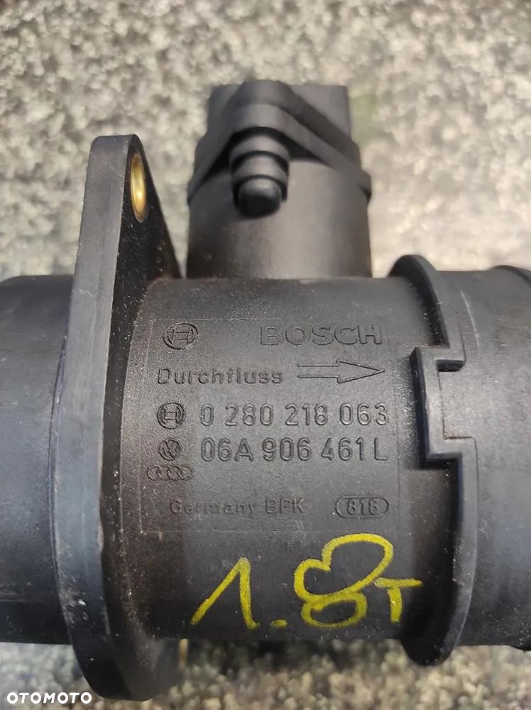 PRZEPŁYWOMIERZ 1.8T 06A906461L AVJ AWT BFB BEX WYSYŁKA !!!! - 2