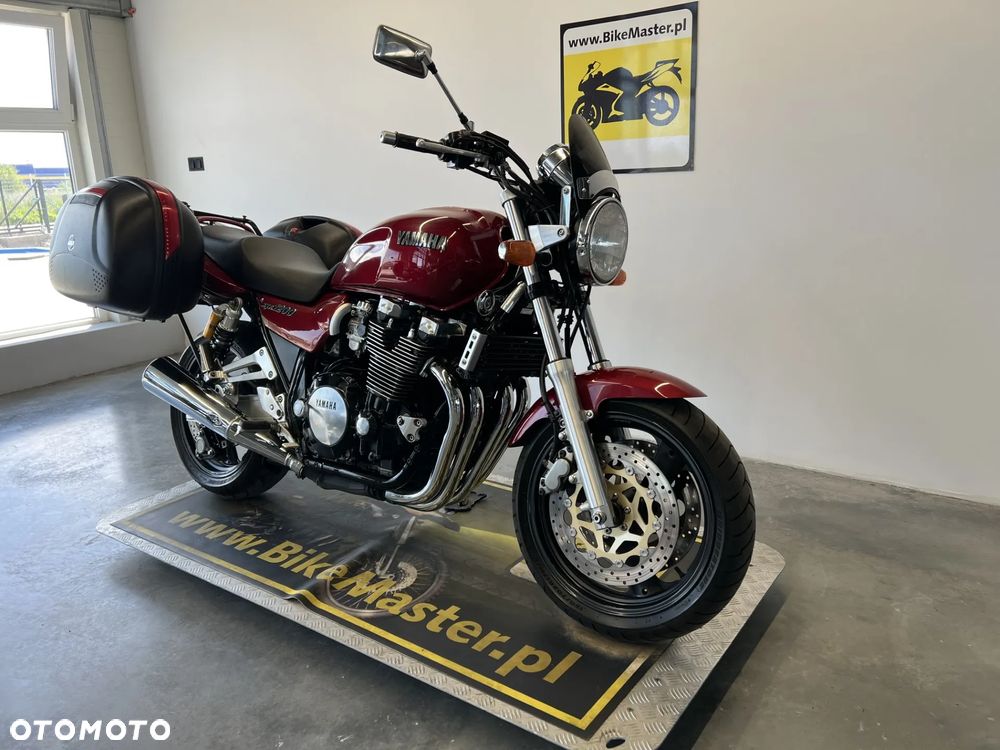 Yamaha XJR - 3
