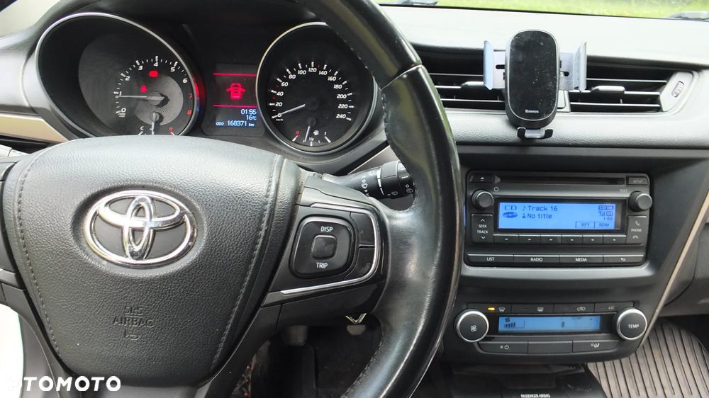 Toyota Avensis 1.8 Active - 10