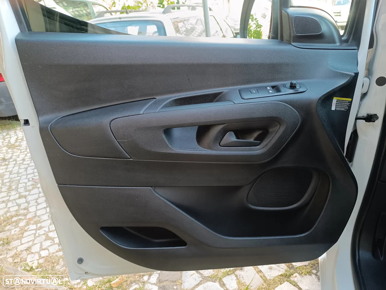 Citroën BERLINGO 1.6 BlueHDi - 12