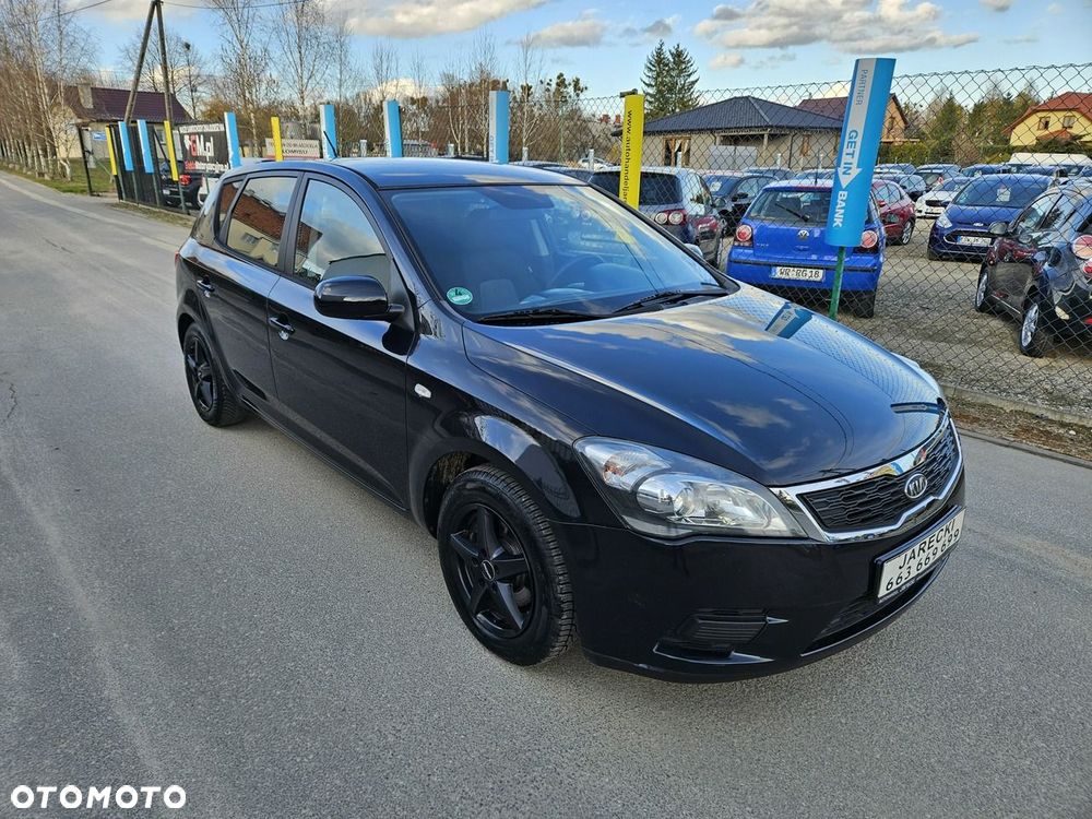 Kia Ceed - 3