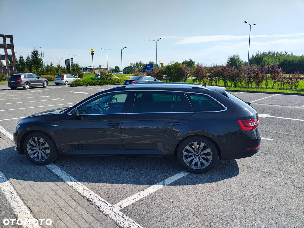 Skoda Superb 2.0 TDI 4x4 L&K DSG - 8