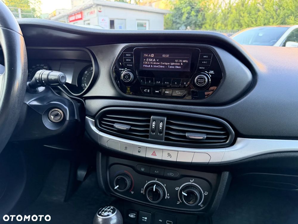 Fiat Tipo 1.4 16v Easy EU6d - 12