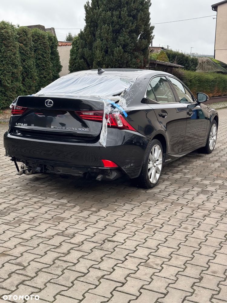 Lexus IS - 5
