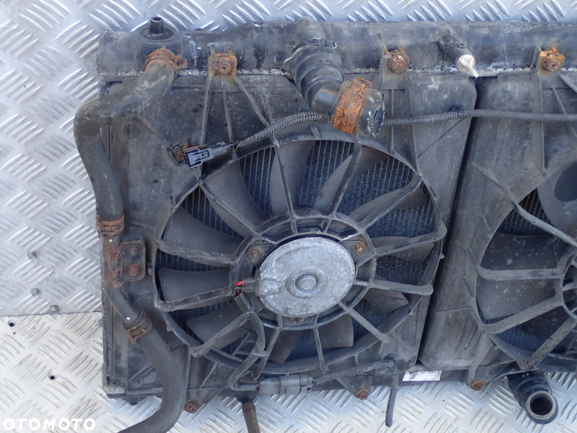 CHŁODNICAWODY  KLIMATYZACJI HONDA CRV III  KOMPLET - 6