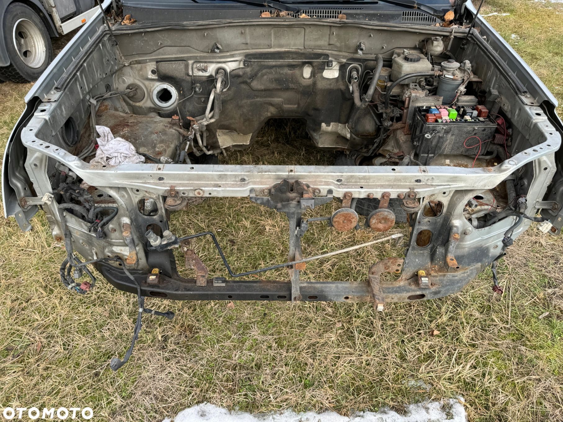 OKULAR PAS PRZEDNI WZMOCNIENIE CZOŁOWE FARTUCH TOYOTA LAND CRUISER 120 P+L - 1