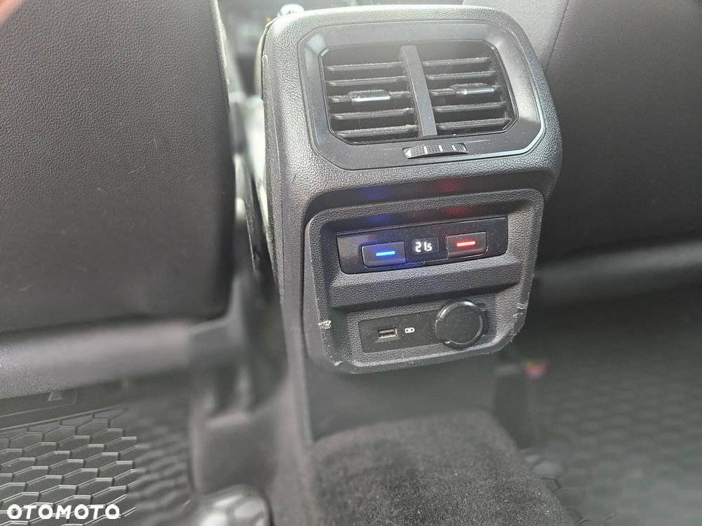 Volkswagen Tiguan - 23