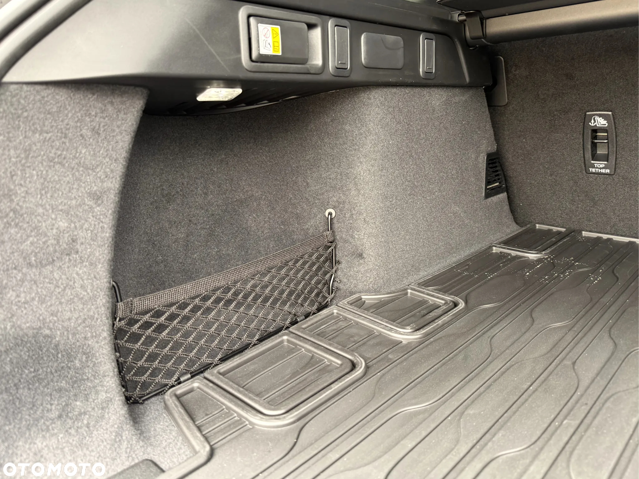 Land Rover Range Rover Velar D200 Dynamic SE - 16