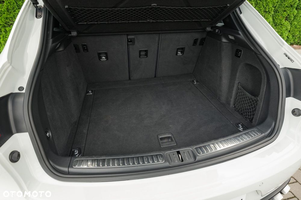 Porsche Macan - 31