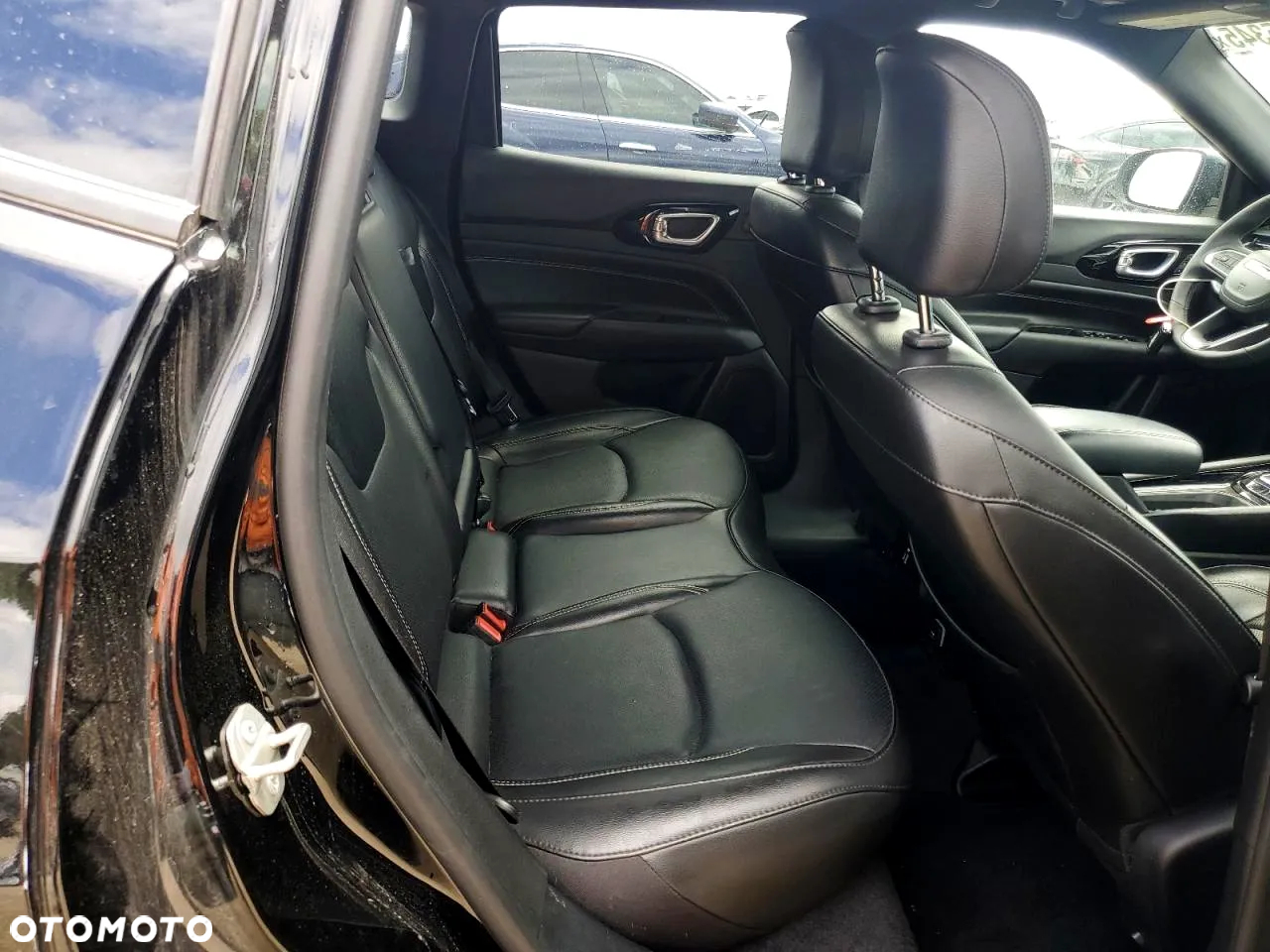 Jeep Compass - 11