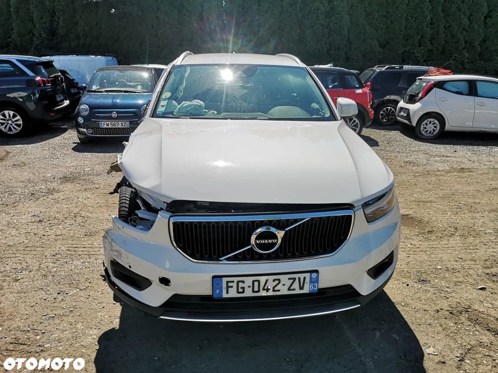 Volvo XC 40 D4 AWD Geartronic Momentum - 2