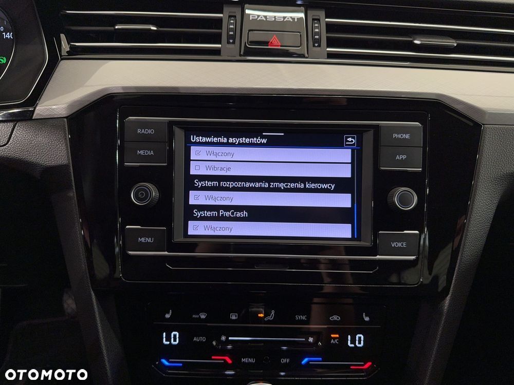 Volkswagen Passat Variant - 25