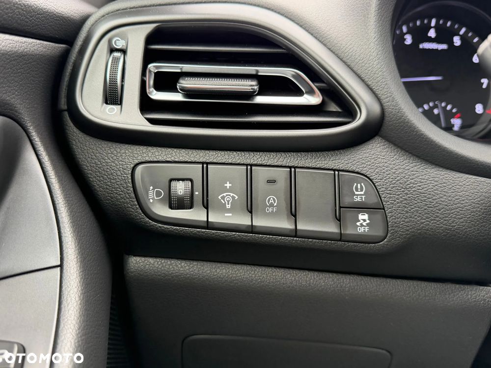 Hyundai i30 1.0 T-GDI Smart DCT - 31