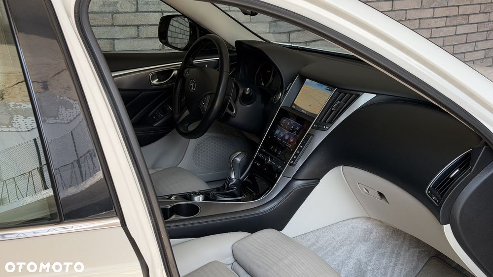 Infiniti Q50 2.0t Sport EU6 - 15