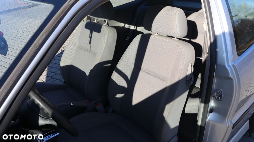 Volkswagen Polo 1.4 16V Basis - 8