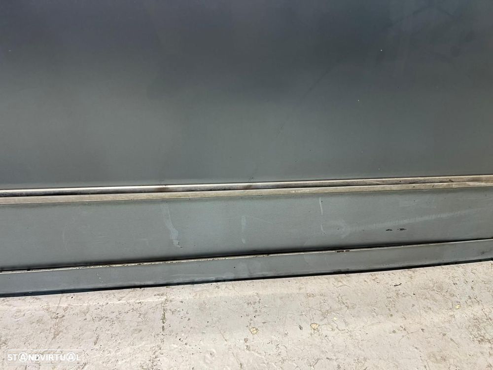 Porta Dto Frente VW PASSAT Variant (3C5) REF. 3C4831056J - 4