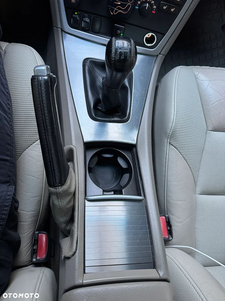 Volvo S60 2.4 Kinetic - 21