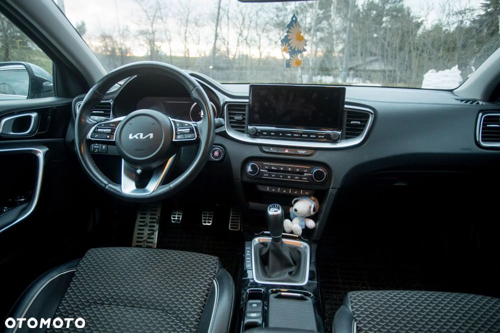 Kia Ceed 1.5 T-GDI Business Line Plus - 9