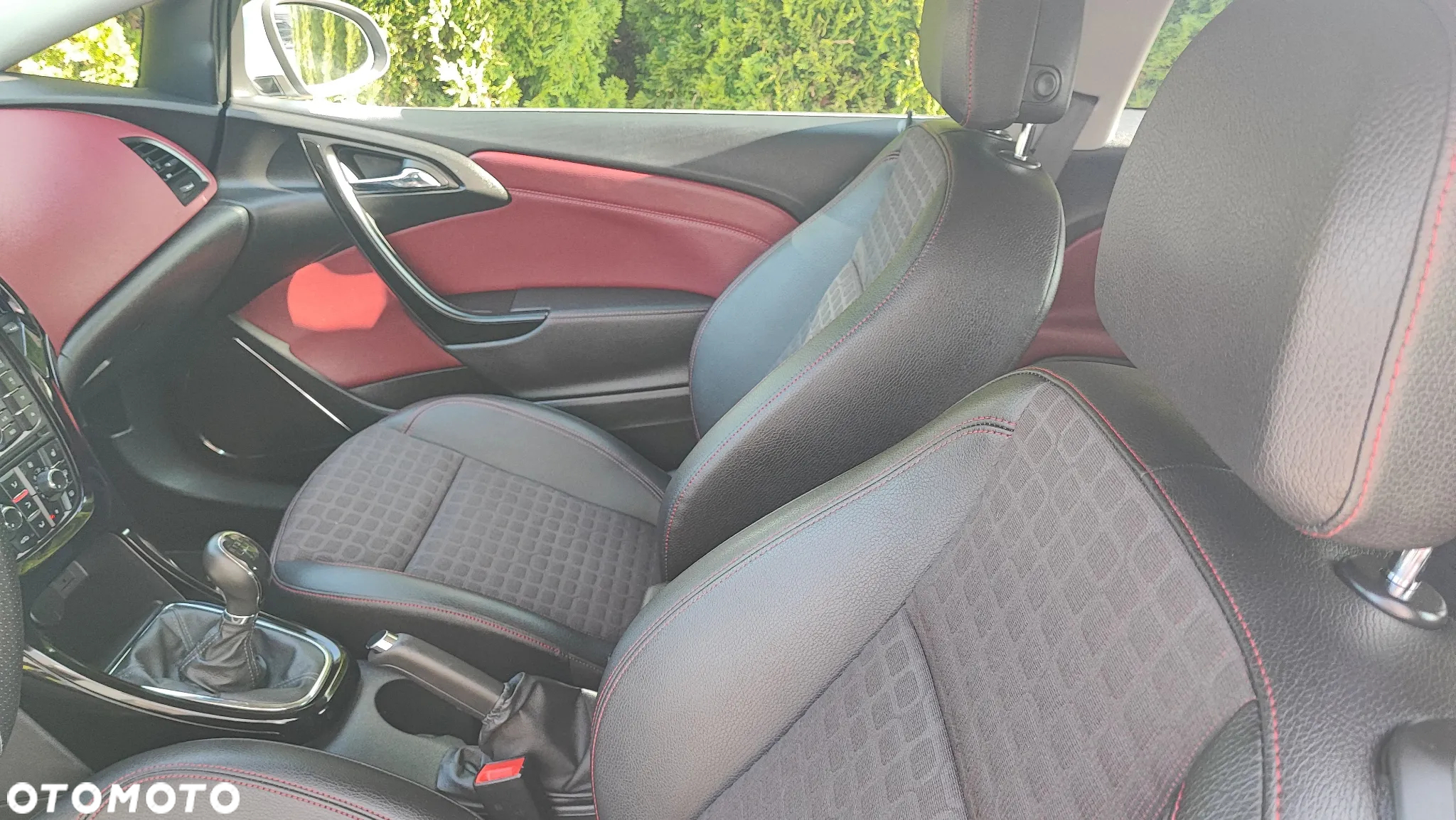 Opel Astra GTC 1.4 Turbo - 34