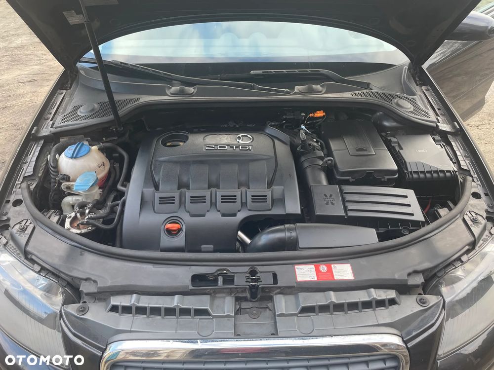 Audi A3 Sportback 2.0 TDI DPF quattro Ambiente - 8