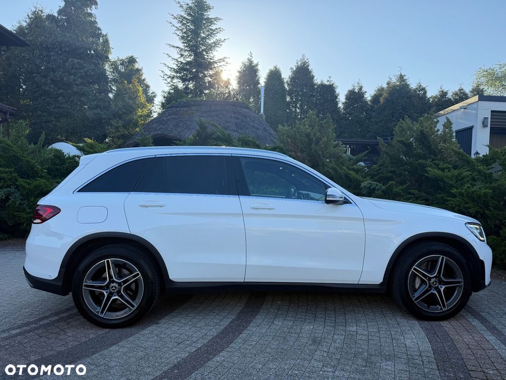 Mercedes-Benz GLC 200 4Matic 9G-TRONIC AMG Line Plus - 16