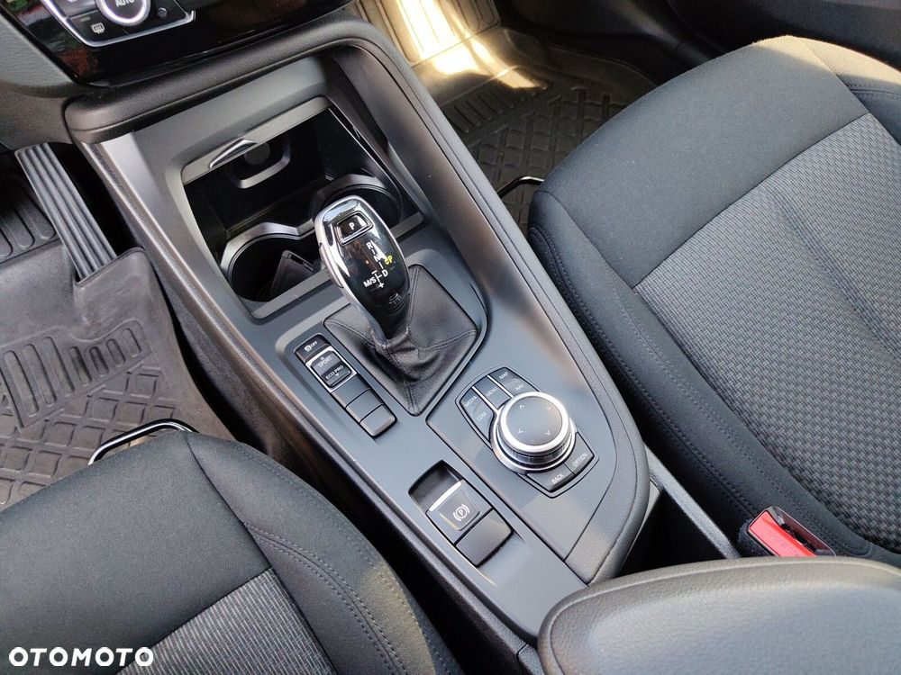 BMW X1 sDrive18i - 17