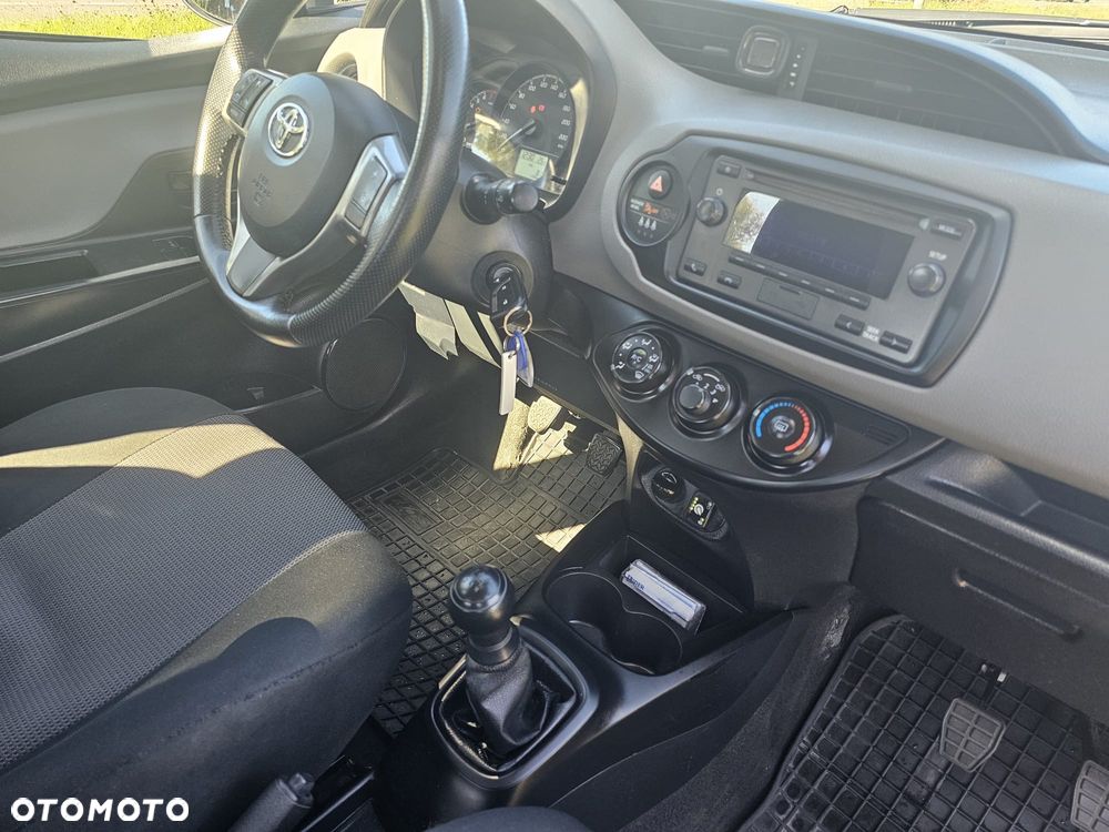 Toyota Yaris - 5