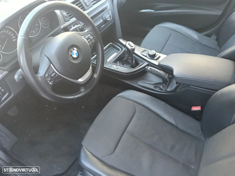 BMW 318 d xDrive Line Modern - 8