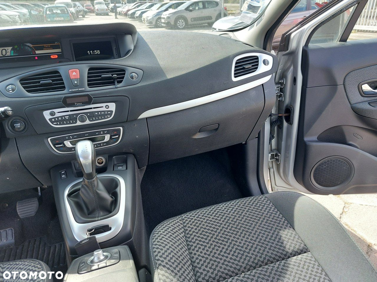 Renault Scenic - 17