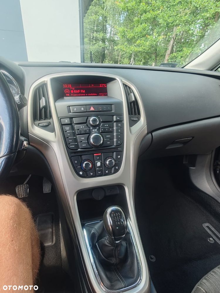 Opel Astra 1.4 Turbo - 4
