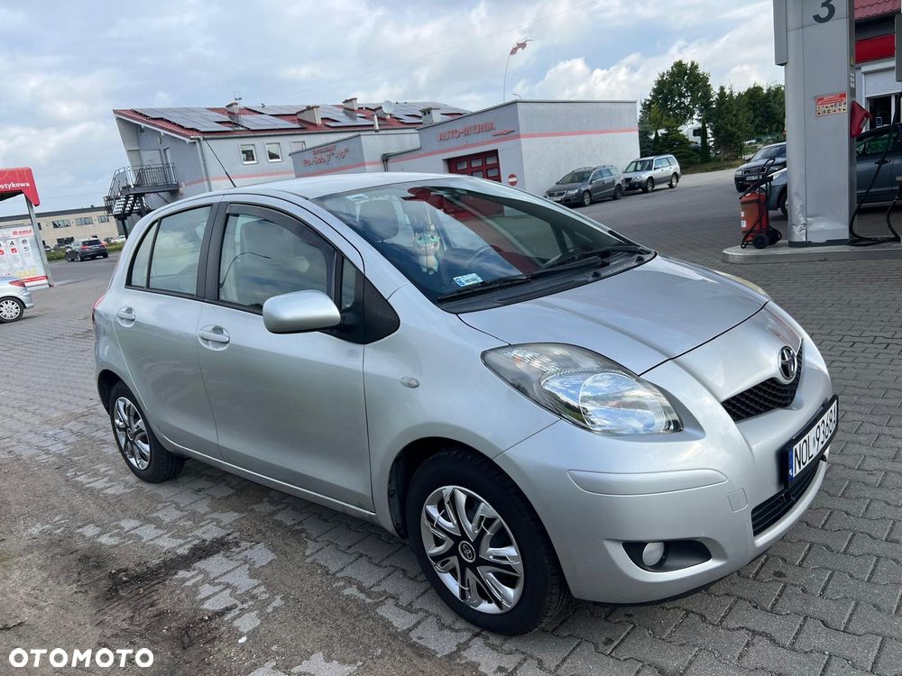 Toyota Yaris 1.0 Premium - 5