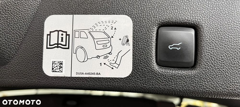 Ford Kuga 2.5P PHEV FWD ST-Line X - 23