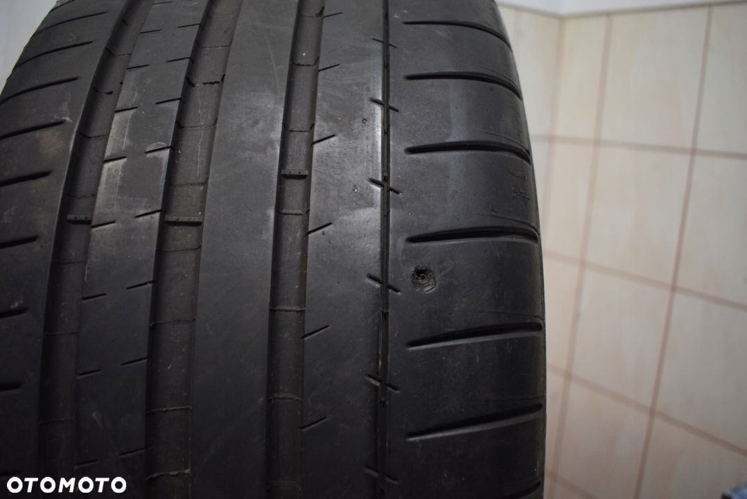 ZR18 255/40 Michelin Pilot Super Sport * - 9