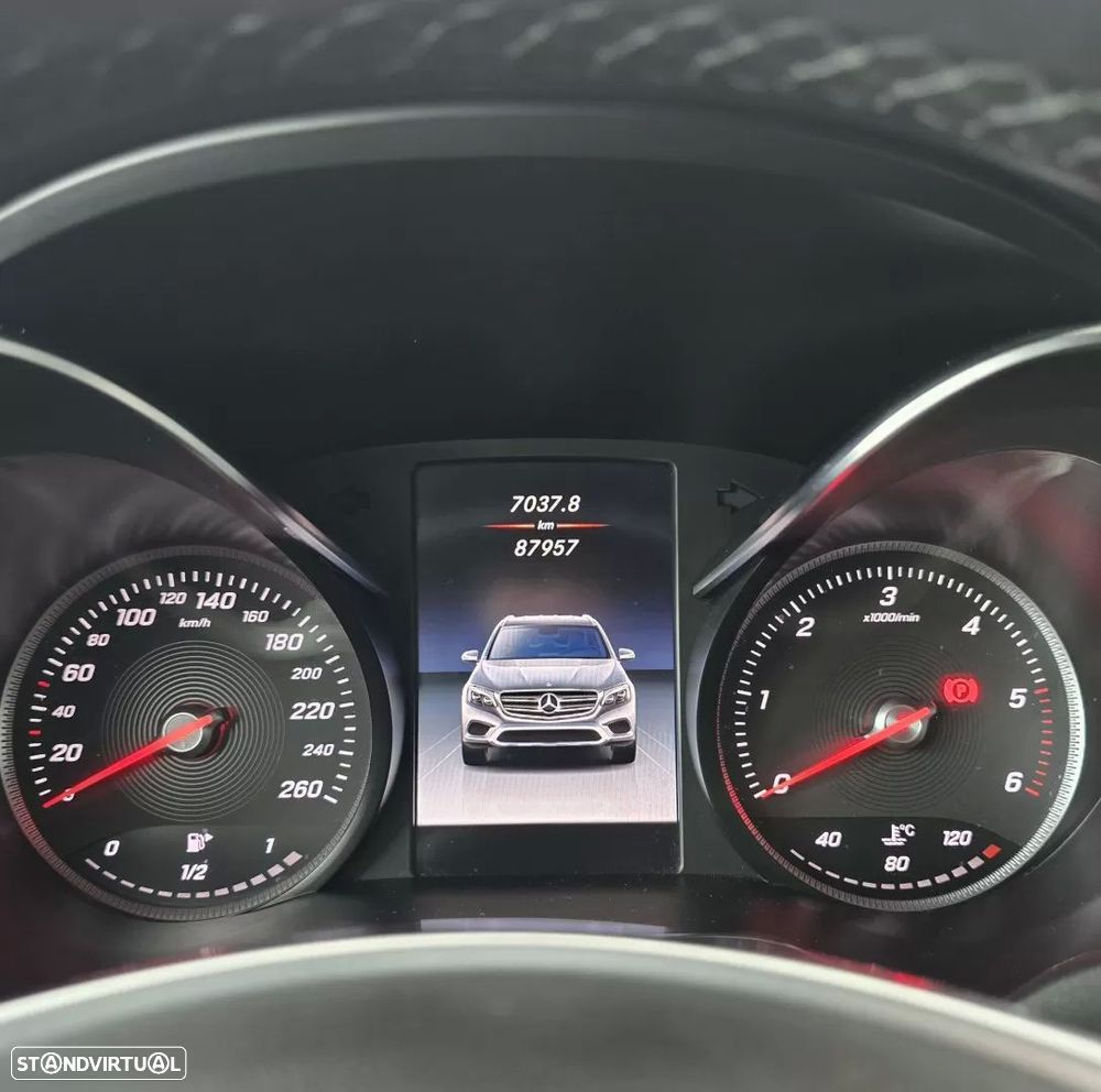 Mercedes-Benz GLC 250 d AMG Line 4-Matic - 15