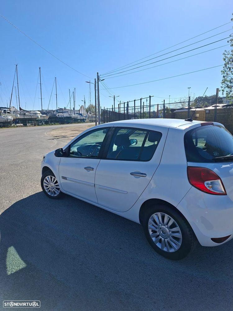 Renault Clio 1.2 16V Dynamique S - 3