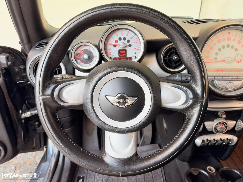 MINI Cabrio - 16