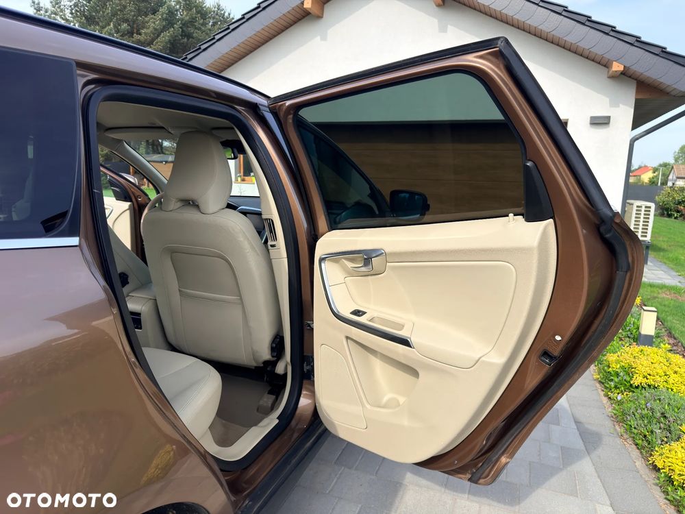 Volvo XC 60 2.4D AWD - 13