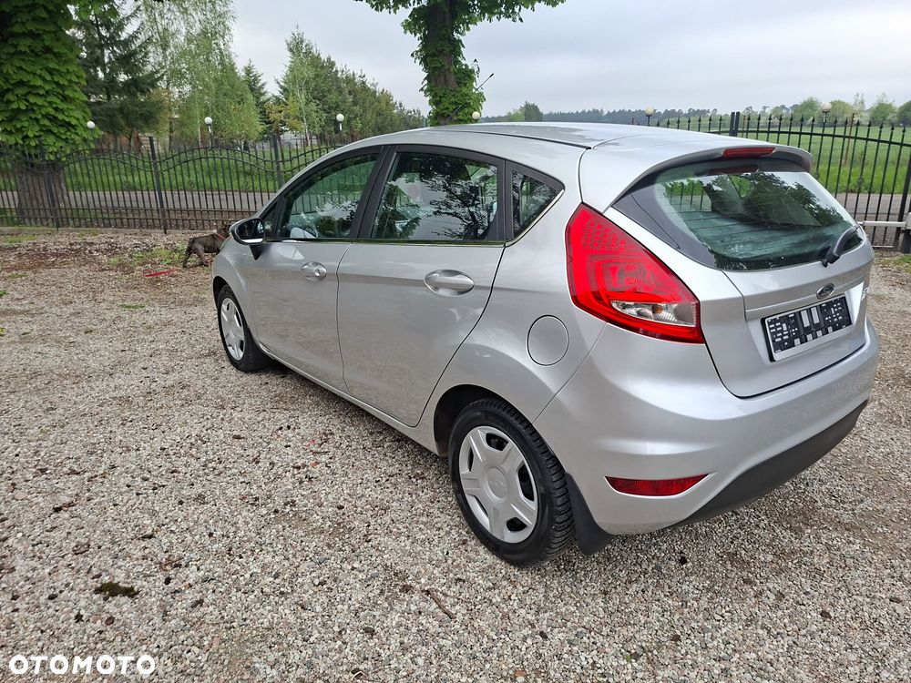 Ford Fiesta - 2