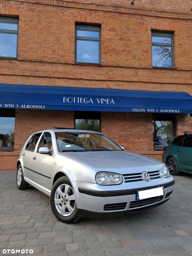 Volkswagen Golf - 4