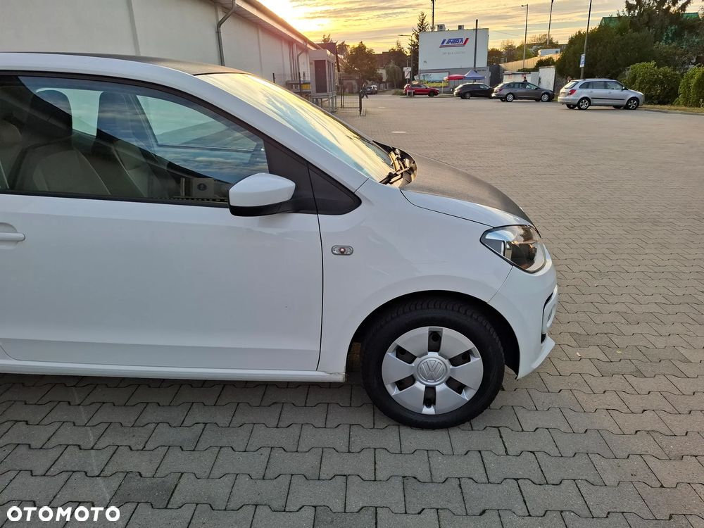 Volkswagen up! United - 9