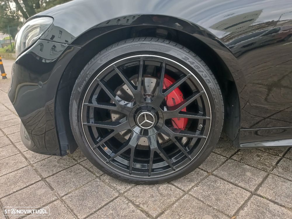 Mercedes-Benz E 220 d AMG Line - 12